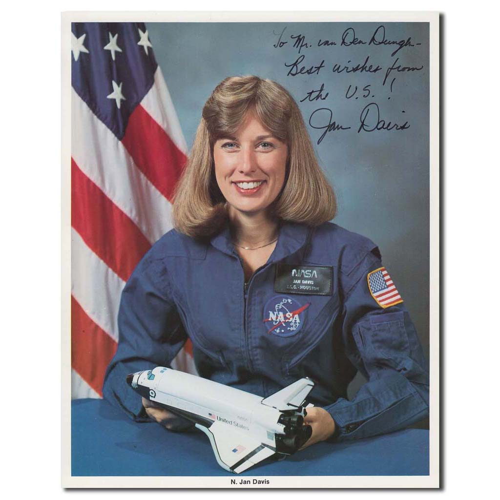Jan Davies – official NASA photo