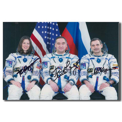 Soyuz TMA-18 crewphoto –Caldwell-Dyson