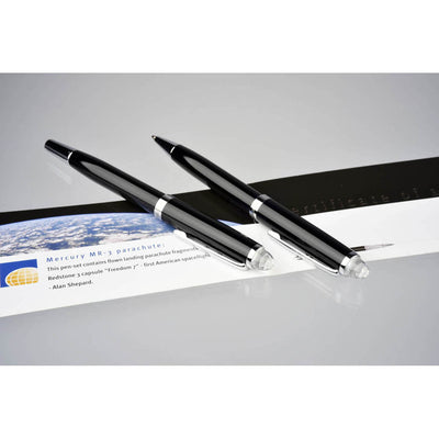 Mercury MR-3 Pen Set with FLOWN parachute